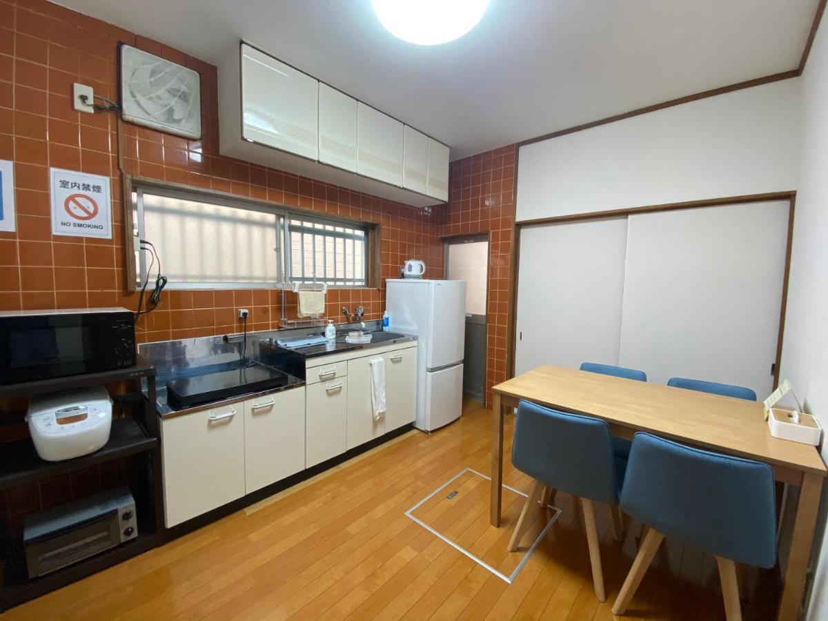 Отель Kix House Waraku III 和楽三号館 Идзумисано Экстерьер фото
