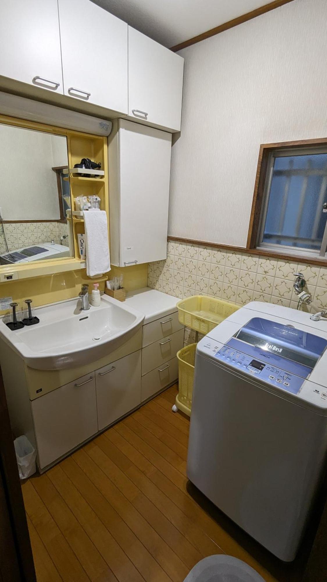 Отель Kix House Waraku III 和楽三号館 Идзумисано Экстерьер фото